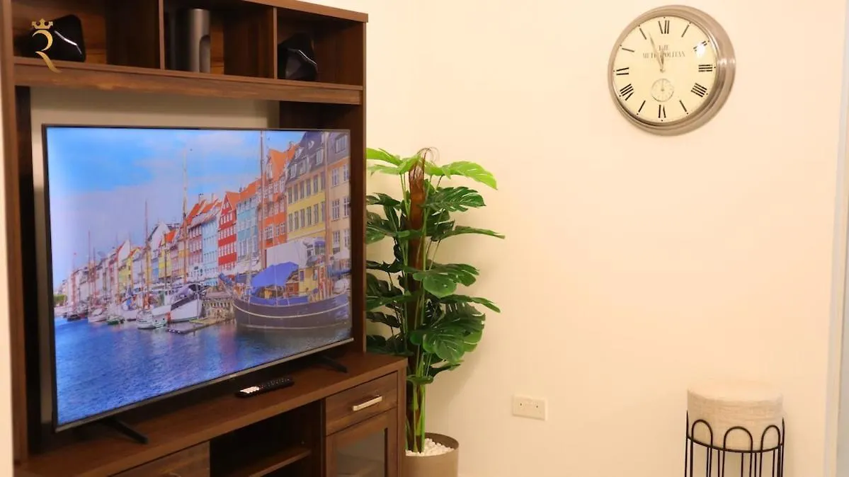 Cozy 2Br Masdar Pool Parking And Near Airport Apartment Abu Dhabi 0*,  United Arab Emirates