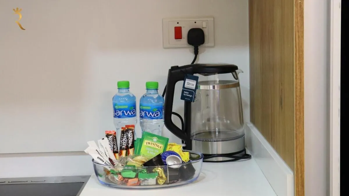 Cozy 2Br Masdar Pool Parking And Near Airport Apartment Abu Dhabi 0*,