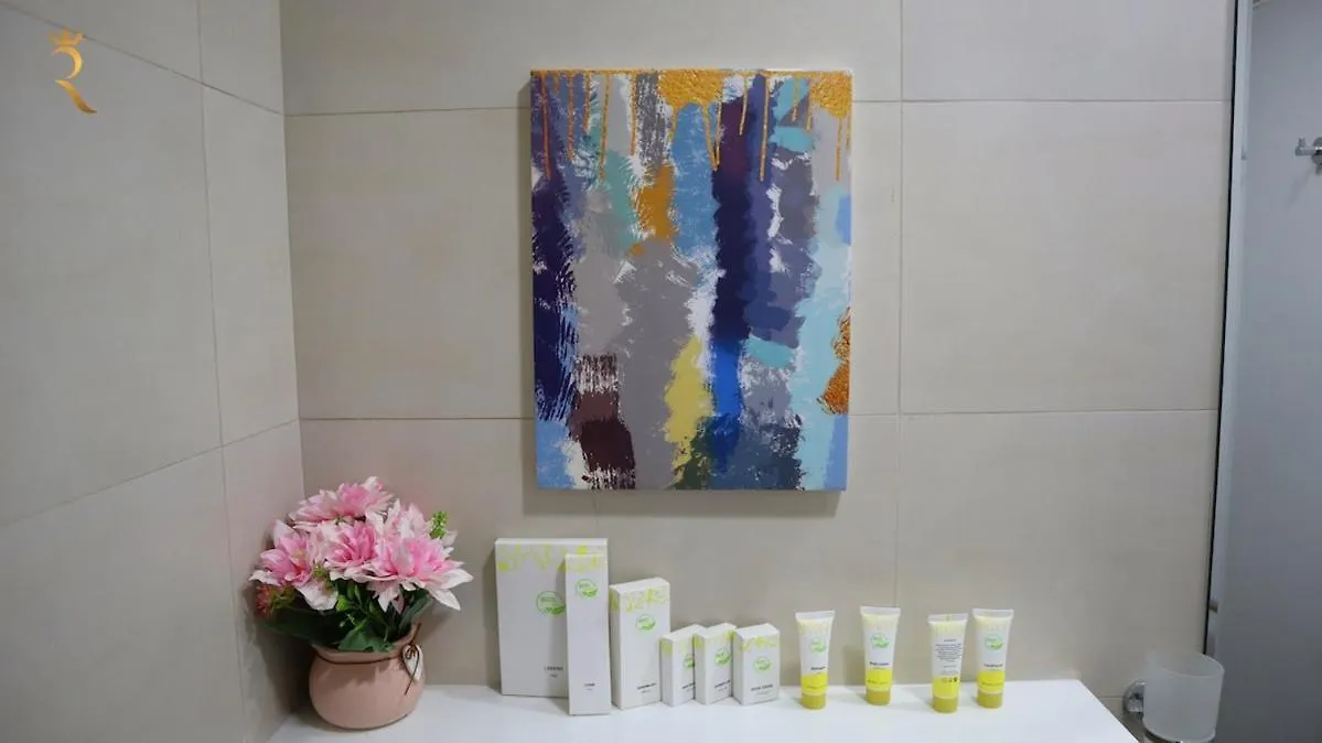 Cozy 2Br Masdar Pool Parking And Near Airport Apartment Abu Dhabi