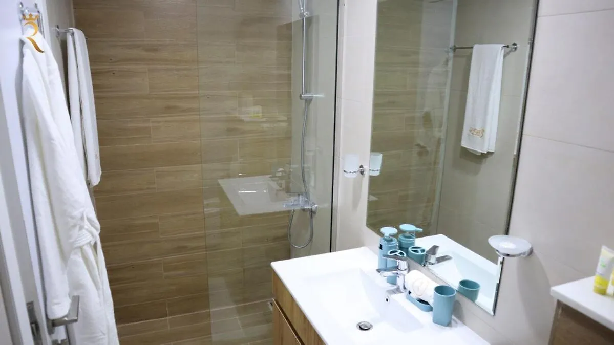 Cozy 2Br Masdar Pool Parking And Near Airport Apartment Abu Dhabi 0*,  United Arab Emirates