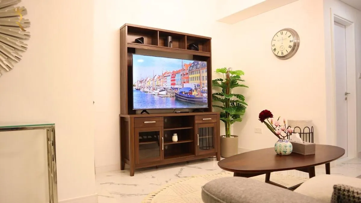 Cozy 2Br Masdar Pool Parking And Near Airport Apartment Abu Dhabi