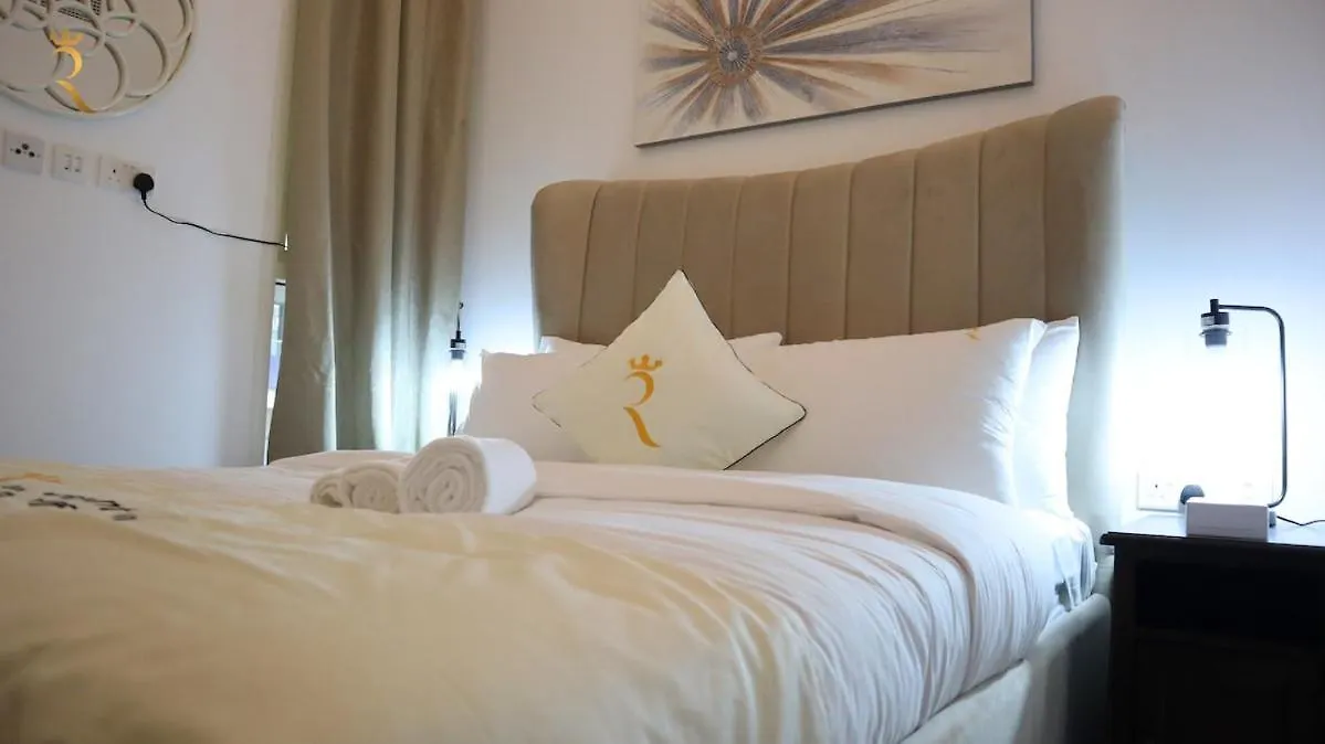 Cozy 2Br Masdar Pool Parking And Near Airport Apartment Abu Dhabi 0*,  United Arab Emirates